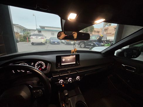 Used 2023 Honda Civic Sport image 8