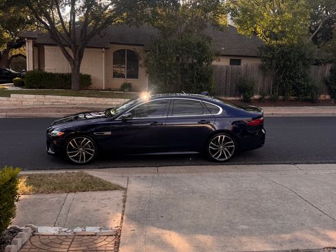 Used 2024 Jaguar XF R-Dynamic SE AWD/4WD image 12