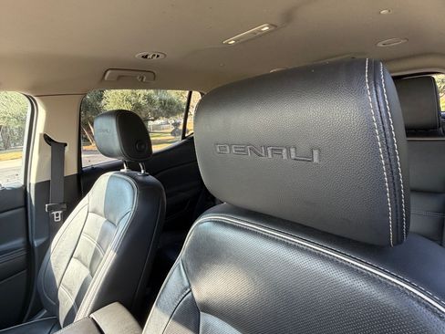 Used 2018 GMC Acadia Denali w/ LPO, Cargo Package AWD/4WD image 17