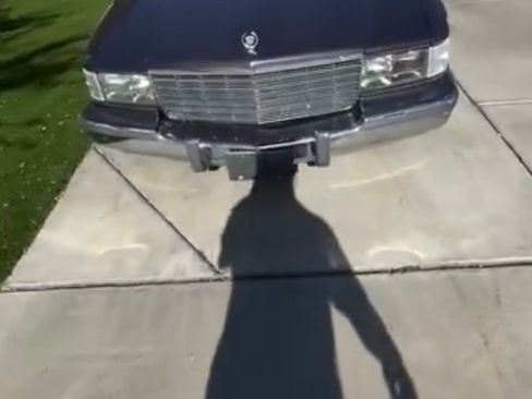 Used 1994 Cadillac Fleetwood Brougham image 2