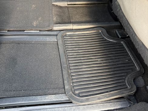 Used 2016 Toyota Sienna Limited Premium image 17