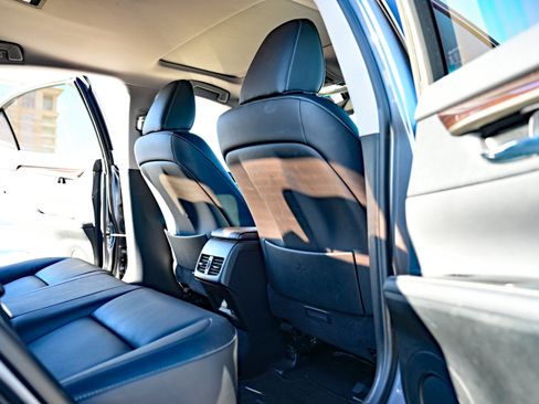 Used 2017 Lexus ES 300h 300h Sedan 4D image 12