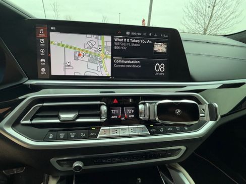 Used 2022 BMW X6 M50i w/ Executive Package image 12