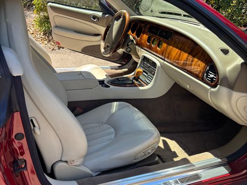 Used 1998 Jaguar XK8 Convertible RWD image 12
