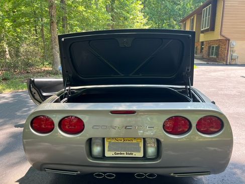 Used 2002 Chevrolet Corvette Convertible w/ Preferred Equipment Group2 RWD image 19