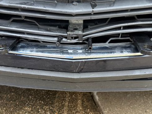 Used 2017 Chevrolet Traverse LT w/ Style and Technology Package image 4