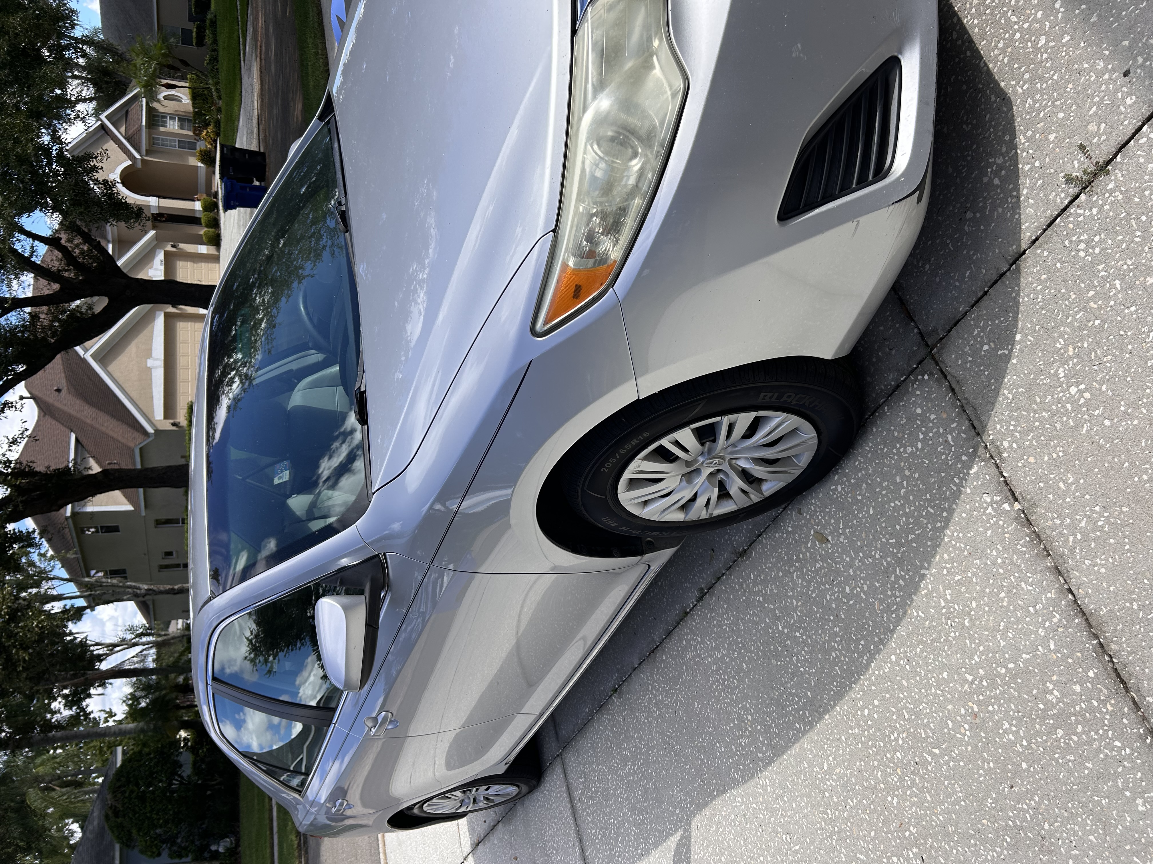 Used 2012 Toyota Camry LE FWD image 1