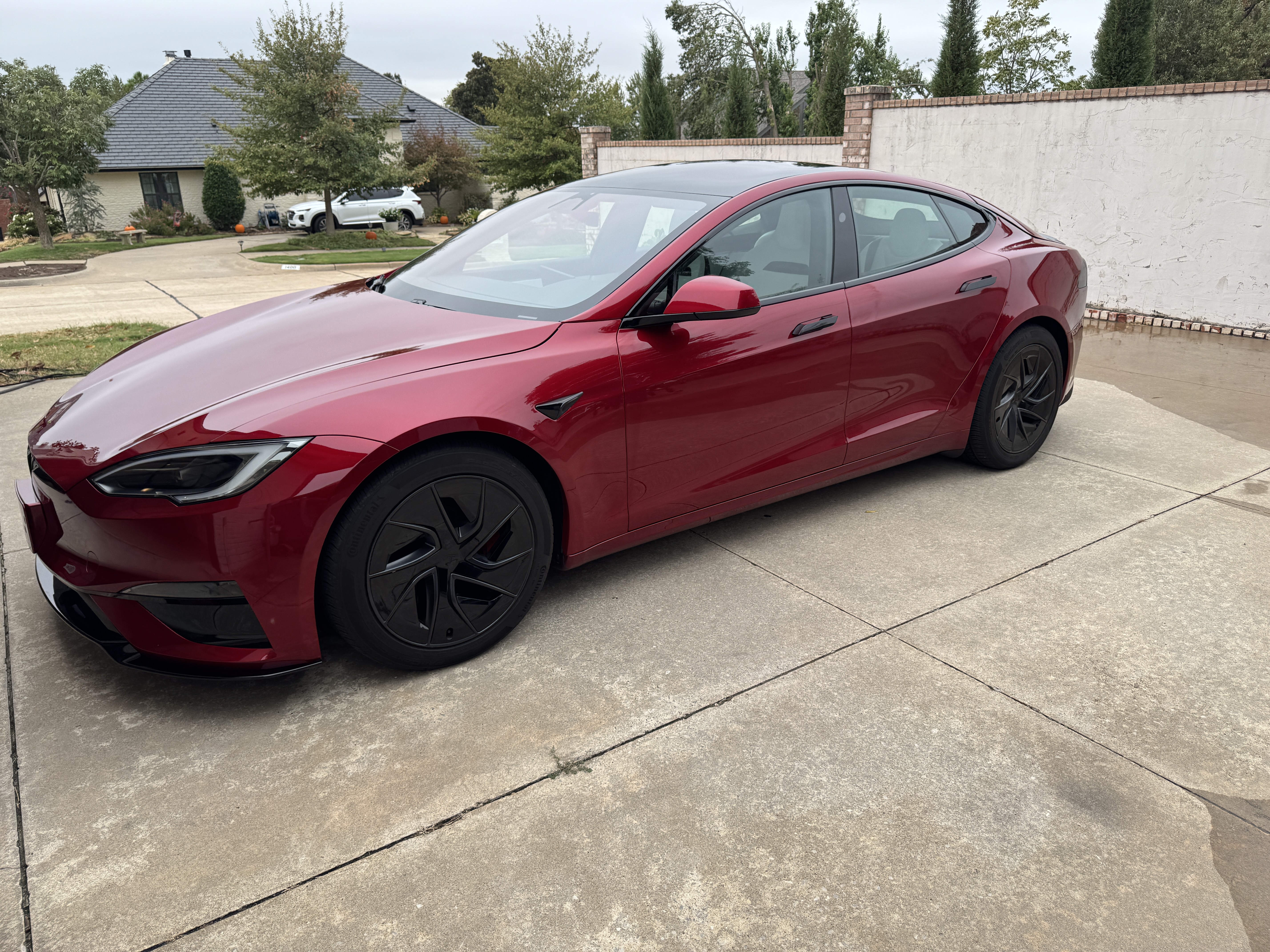 Used 2026 Tesla Model S Plaid AWD/4WD image 2