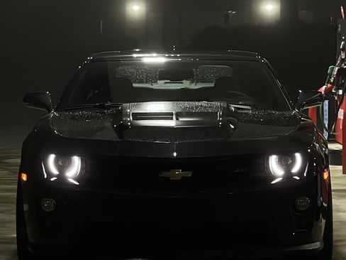 Used 2012 Chevrolet Camaro ZL1 image 2