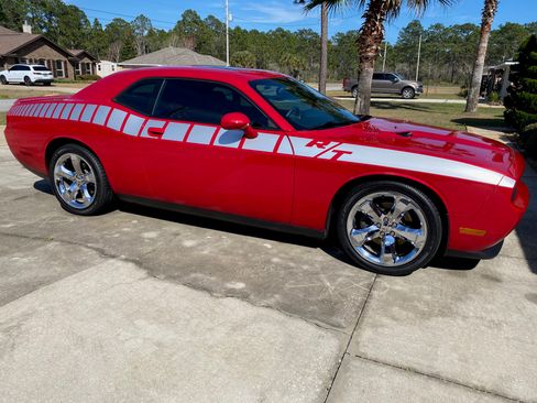 Used 2014 Dodge Challenger R/T Plus image 15