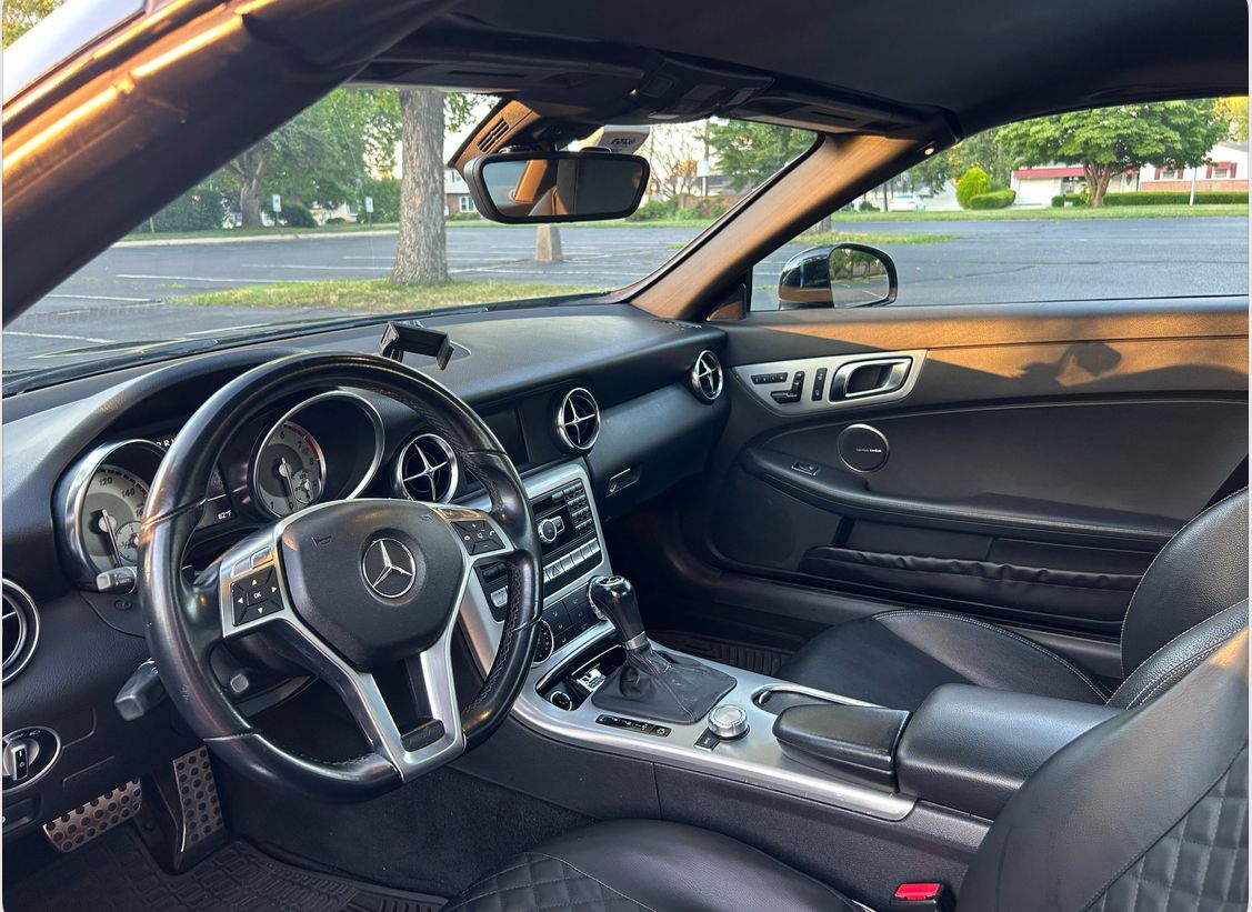 Used 2012 Mercedes-Benz SLK 250 image 14