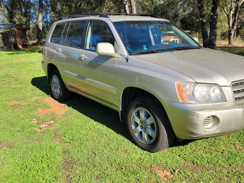 Used 2002 Toyota Highlander 4WD V6 image 1