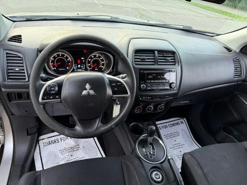 Used 2015 Mitsubishi Outlander Sport ES AWD/4WD image 2