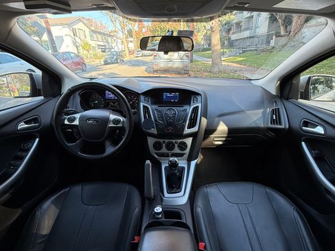 Used 2014 Ford Focus SE w/ Equipment Group 201A image 14
