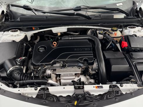 Used 2019 Chevrolet Malibu LT FWD image 11