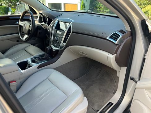 Used 2012 Cadillac SRX Luxury FWD image 9