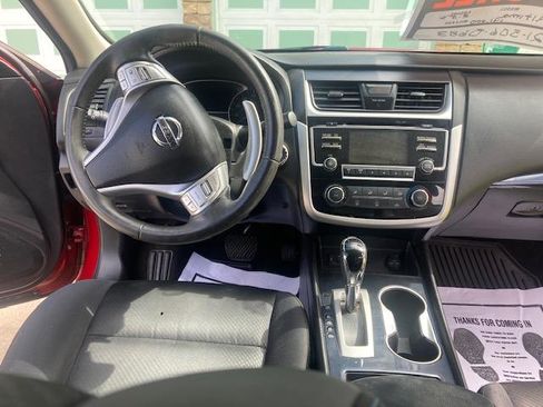 Used 2018 Nissan Altima 2.5 SR FWD image 5