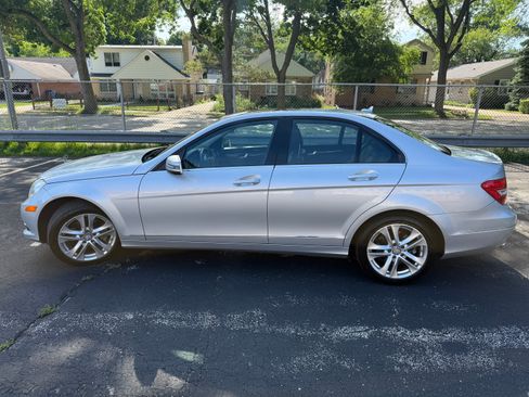 Used 2012 Mercedes-Benz C 300 4MATIC Sedan image 1