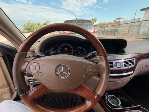 Used 2010 Mercedes-Benz S 550 image 12