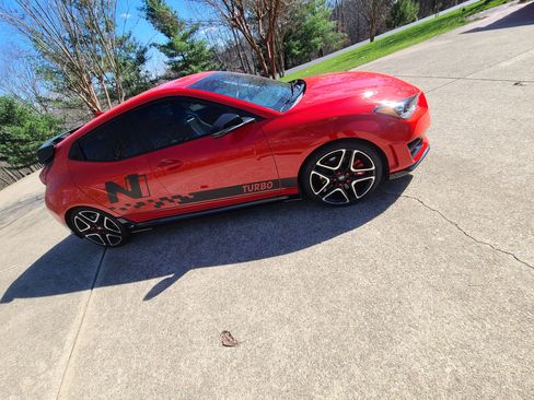 Used 2022 Hyundai Veloster N image 5