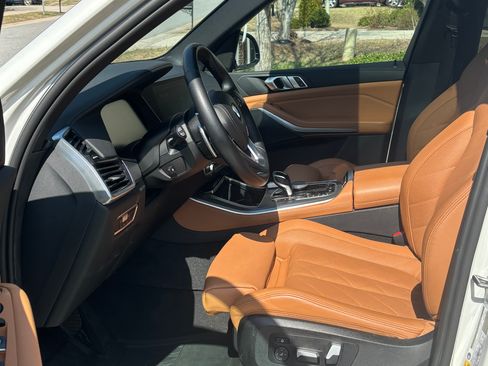 Used 2023 BMW X5 xDrive45e image 4