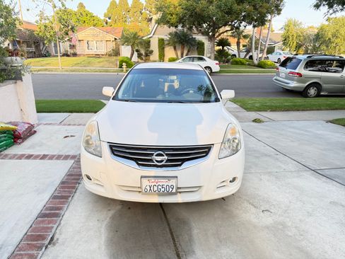 Used 2012 Nissan Altima 2.5 S w/ 20th Anniversary Pkg image 1