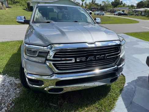 Used 2021 RAM 1500 Laramie AWD/4WD image 1