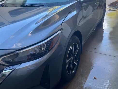 Used 2025 Nissan Sentra SV w/ Trunk Package image 5