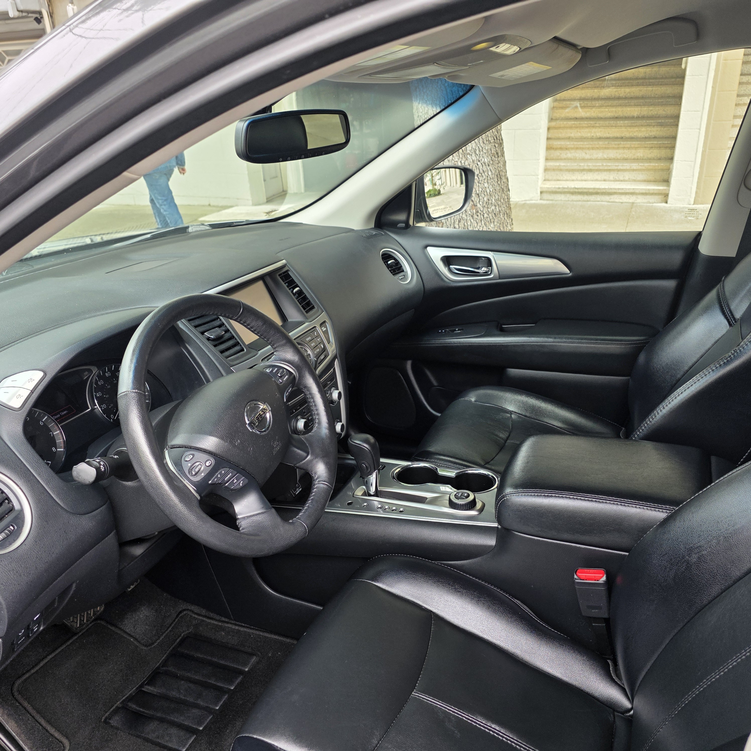 Used 2020 Nissan Pathfinder SL AWD/4WD image 17