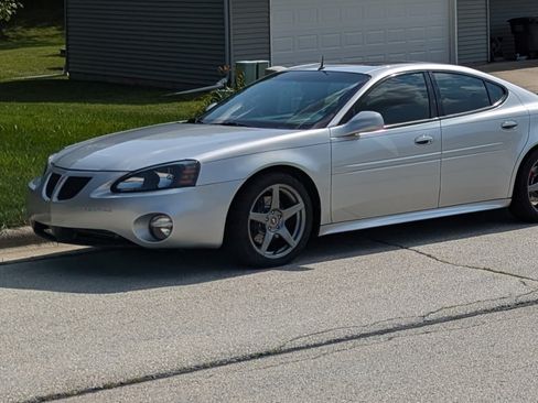 Used 2005 Pontiac Grand Prix GT w/ Comfort And Infotech Package image 11