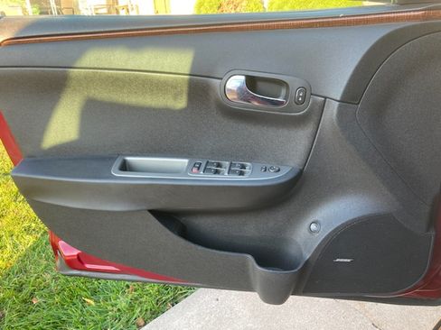 Used 2010 Chevrolet Malibu LTZ w/ HFV6 Engine Package image 18