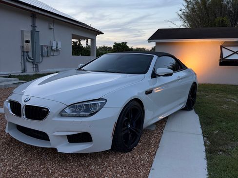 Used 2014 BMW M6 Convertible image 1