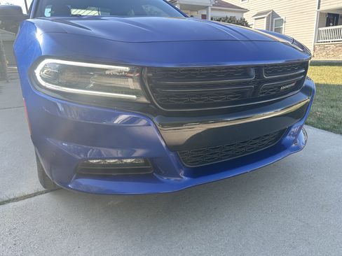 Used 2017 Dodge Charger SXT w/ AWD Plus Group image 5