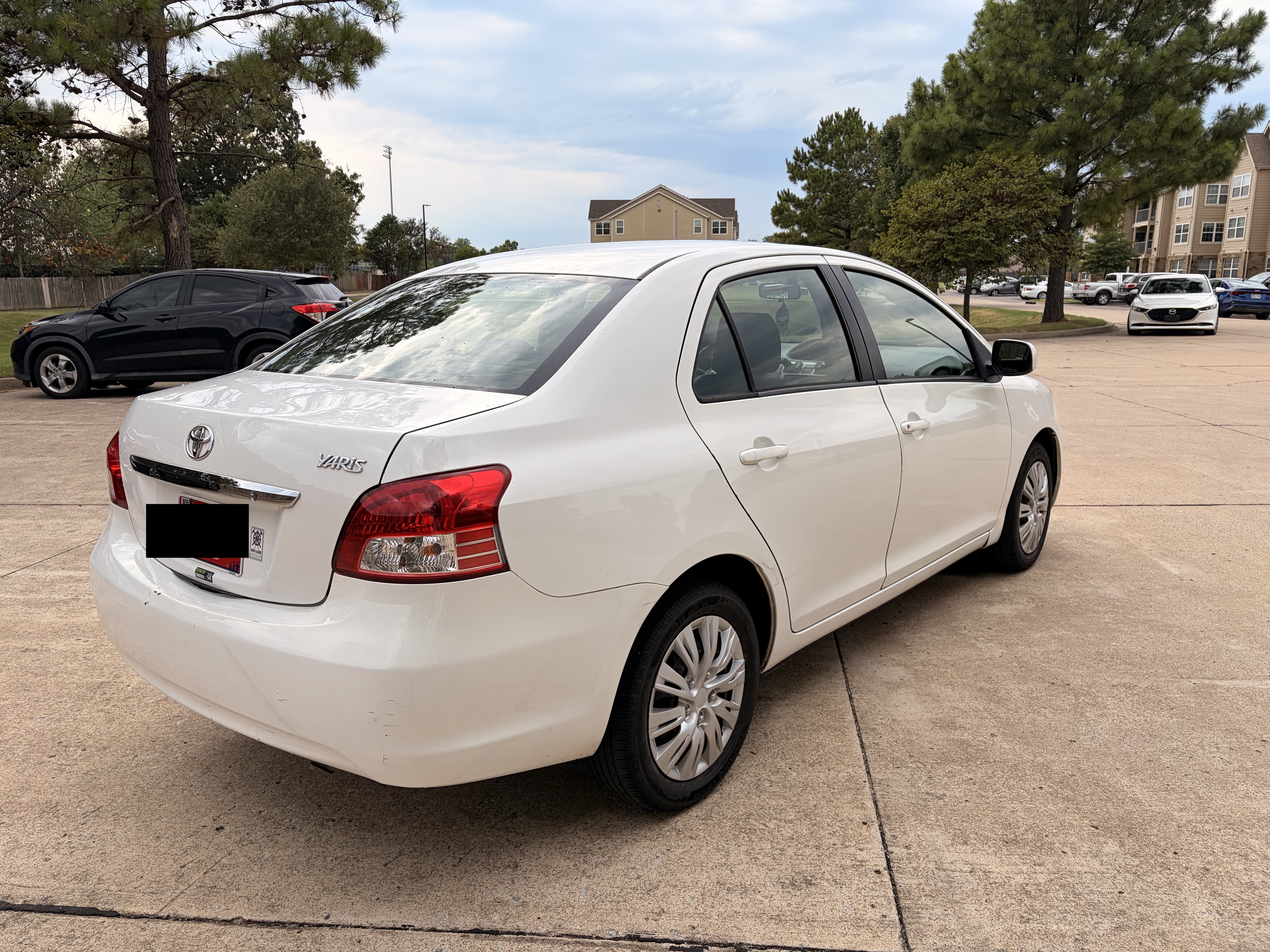 Used 2012 Toyota Yaris Sedan FWD image 5