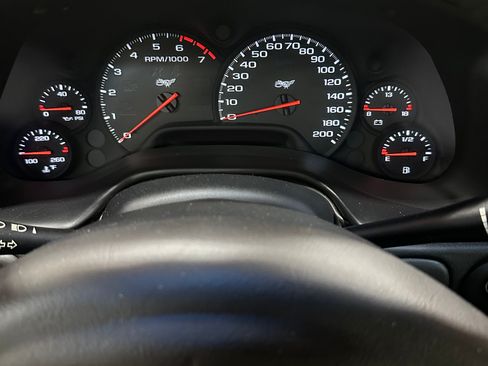 Used 2003 Chevrolet Corvette Coupe RWD image 15