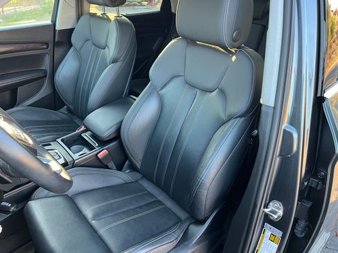 Used 2023 Audi Q5 2.0T Prestige image 9