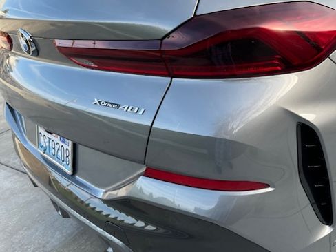 Used 2025 BMW X6 xDrive40i w/ Climate Comfort Package image 16