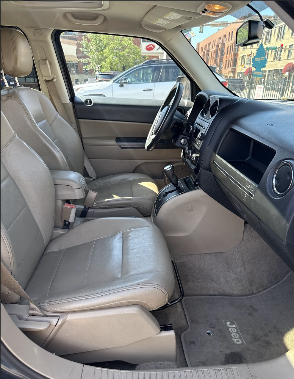 Used 2015 Jeep Patriot High Altitude FWD image 6