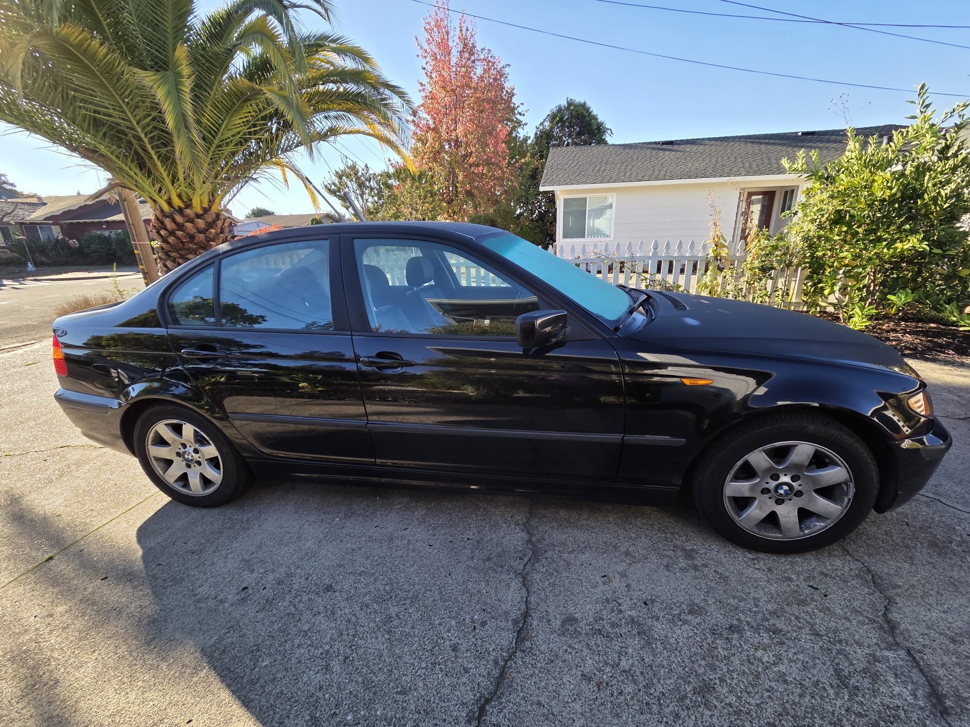 Used 2003 BMW 325i Sedan RWD image 1