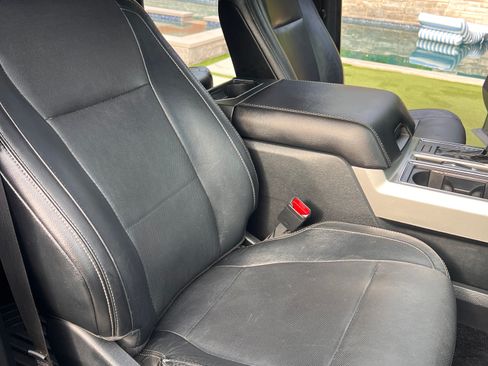 Used 2015 Ford F150 Lariat w/ Equipment Group 502A Luxury AWD/4WD image 10