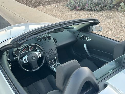 Used 2008 Nissan 350Z Enthusiast image 4