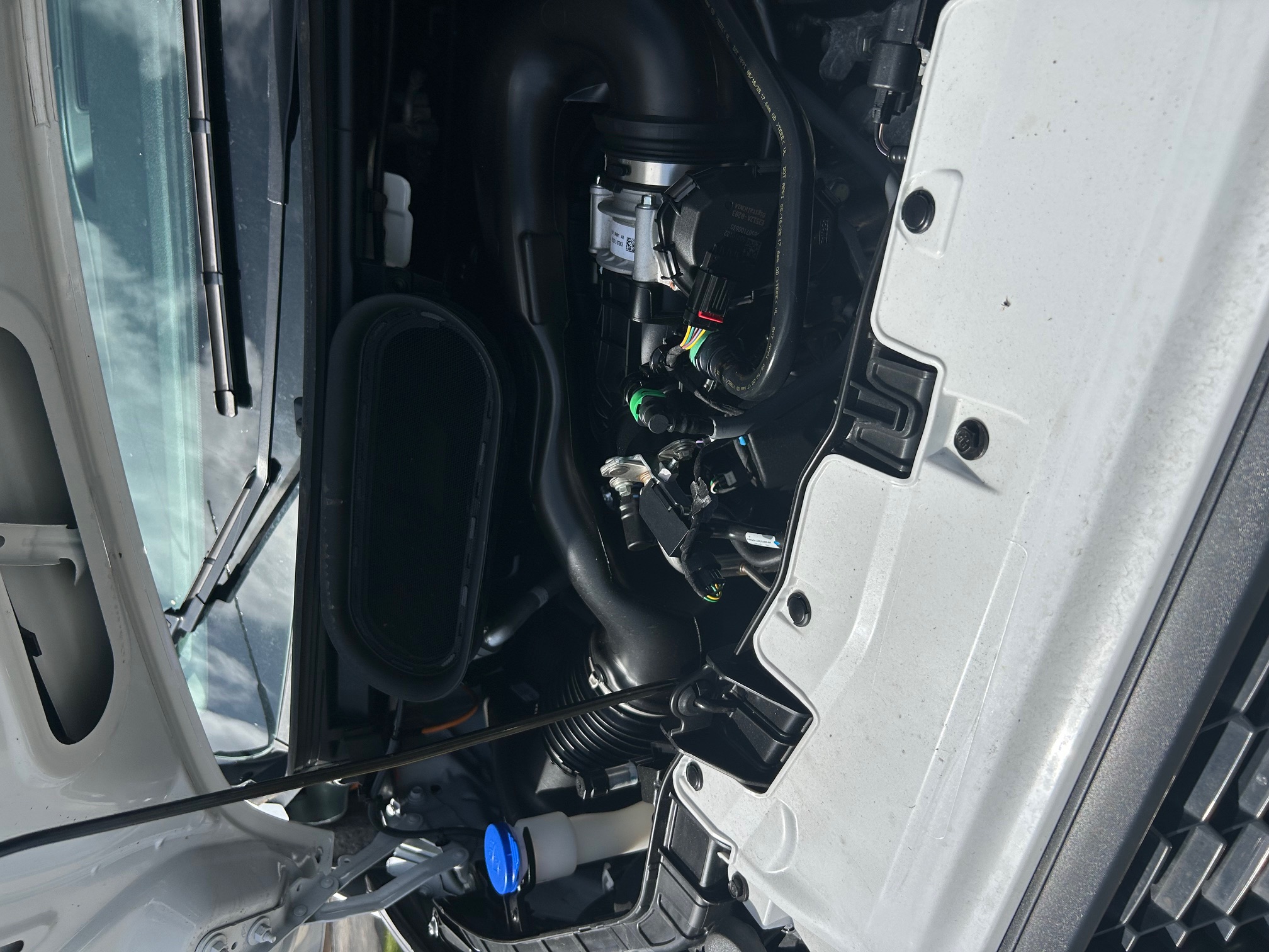 Used 2025 Ford Transit 250 148 High Roof RWD image 16