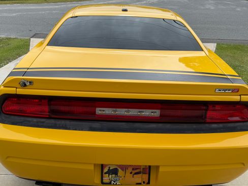 Used 2012 Dodge Challenger SRT8 Yellow Jacket w/ Premium Sound Group image 5