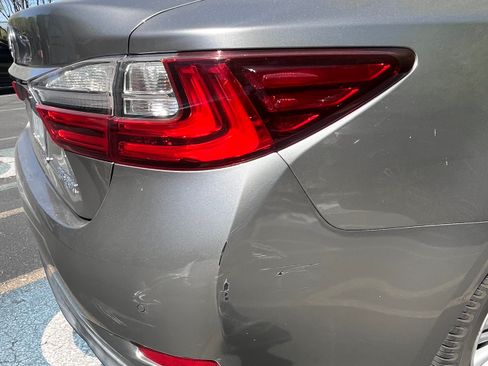 Used 2016 Lexus ES 350 w/ Premium Package w/Wood Trim image 8