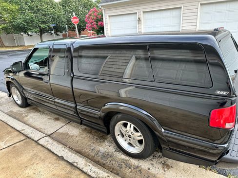 Used 2002 Chevrolet S10 Pickup LS w/ LS Preferred Equipment Group image 15