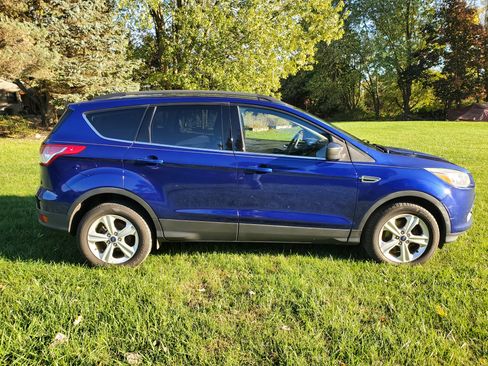 Used 2016 Ford Escape SE w/ Equipment Group 201A image 9