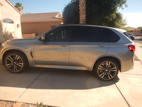 Used 2017 BMW X5 M image 12