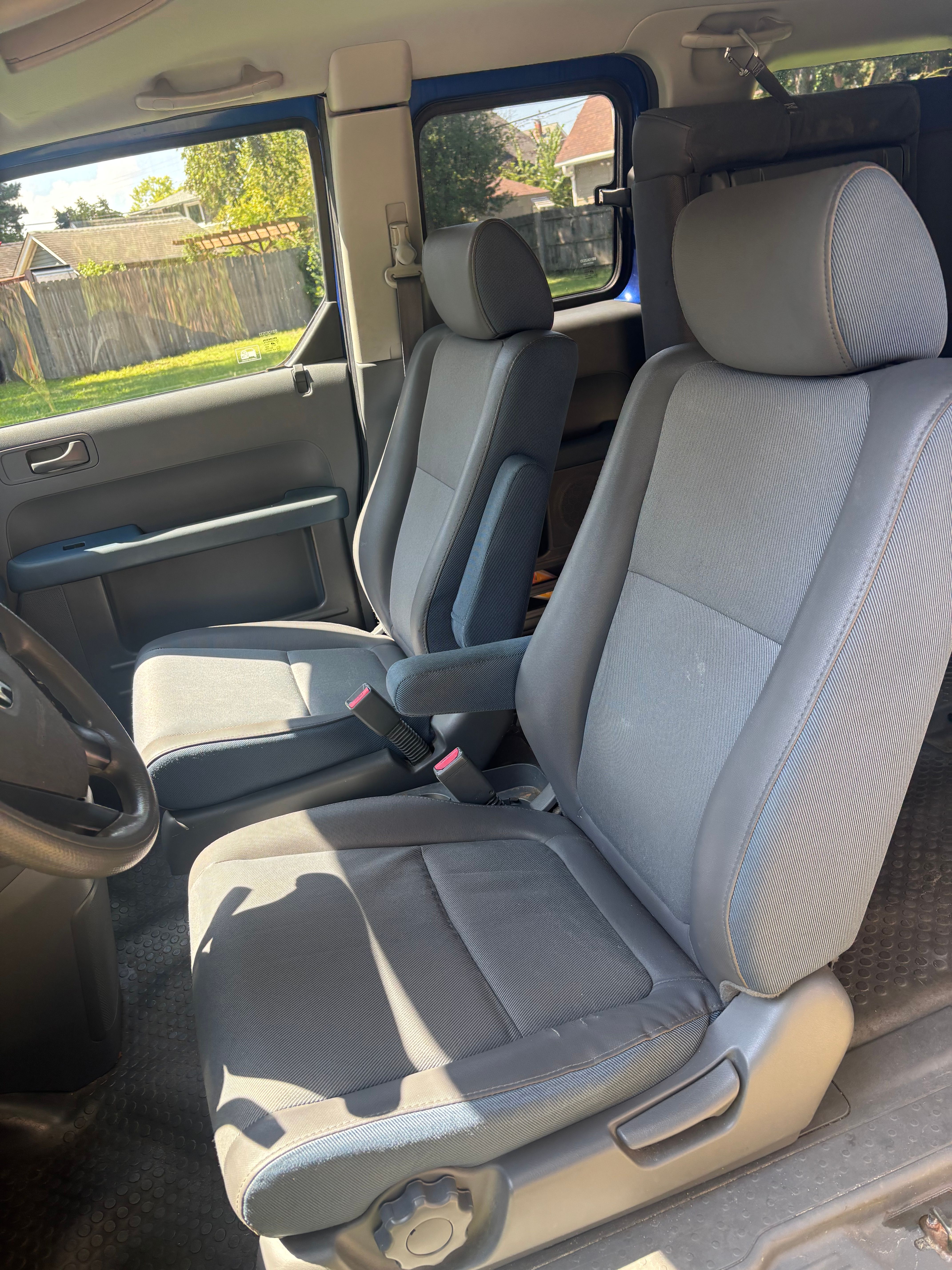 Used 2004 Honda Element EX image 10