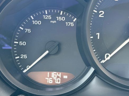 Used 2025 Porsche Macan image 4