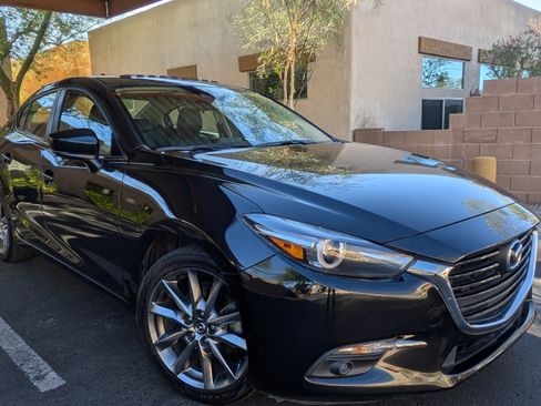 Used 2018 MAZDA MAZDA3 Grand Touring image 6